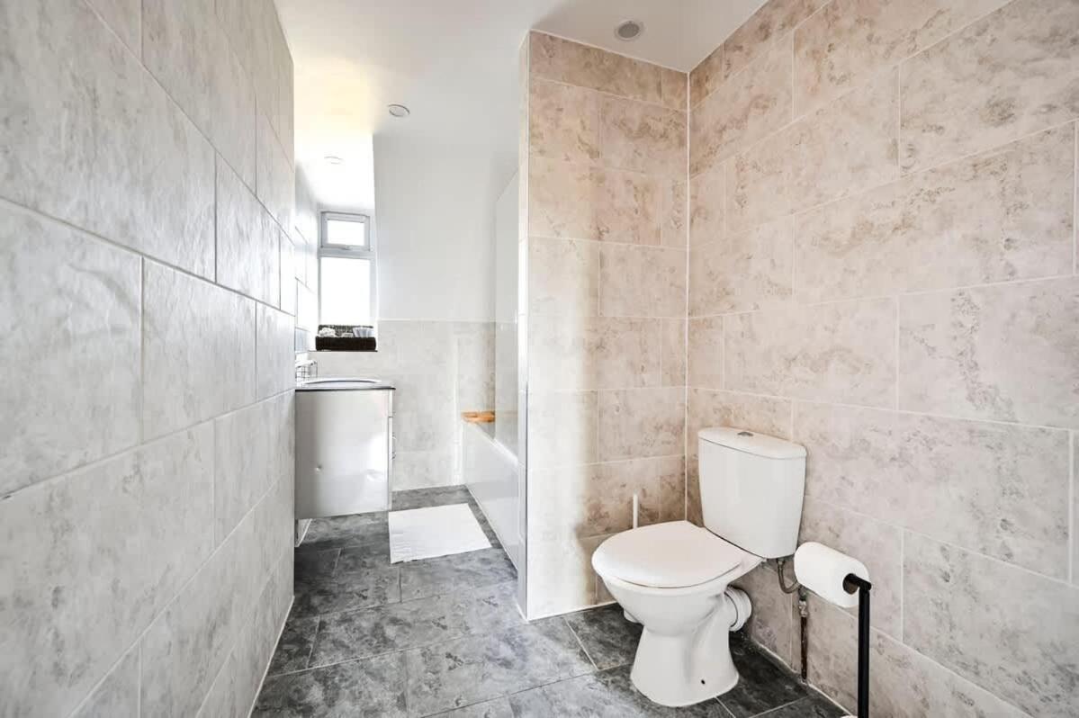 Spacious 2 Bed Duplex - Zone 1 - Workspace Appartamento Londra