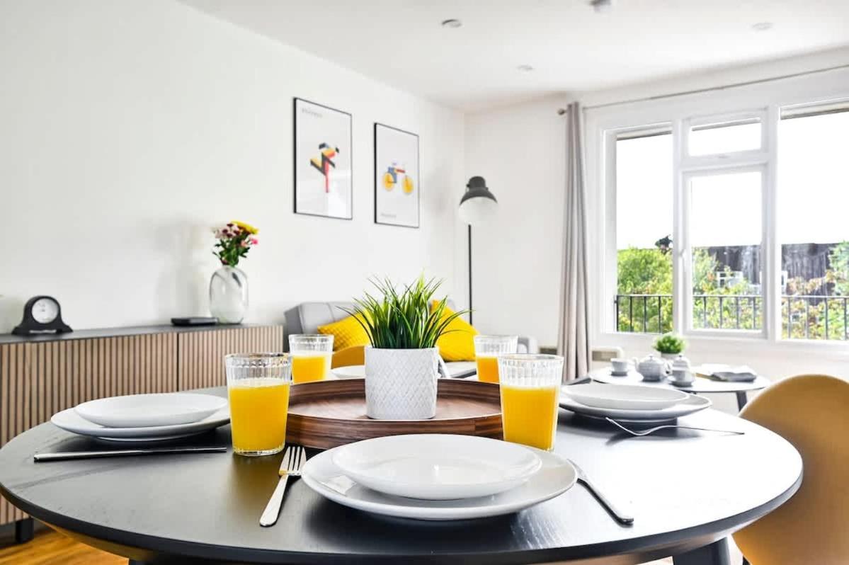 Spacious 2 Bed Duplex - Zone 1 - Workspace * Londra