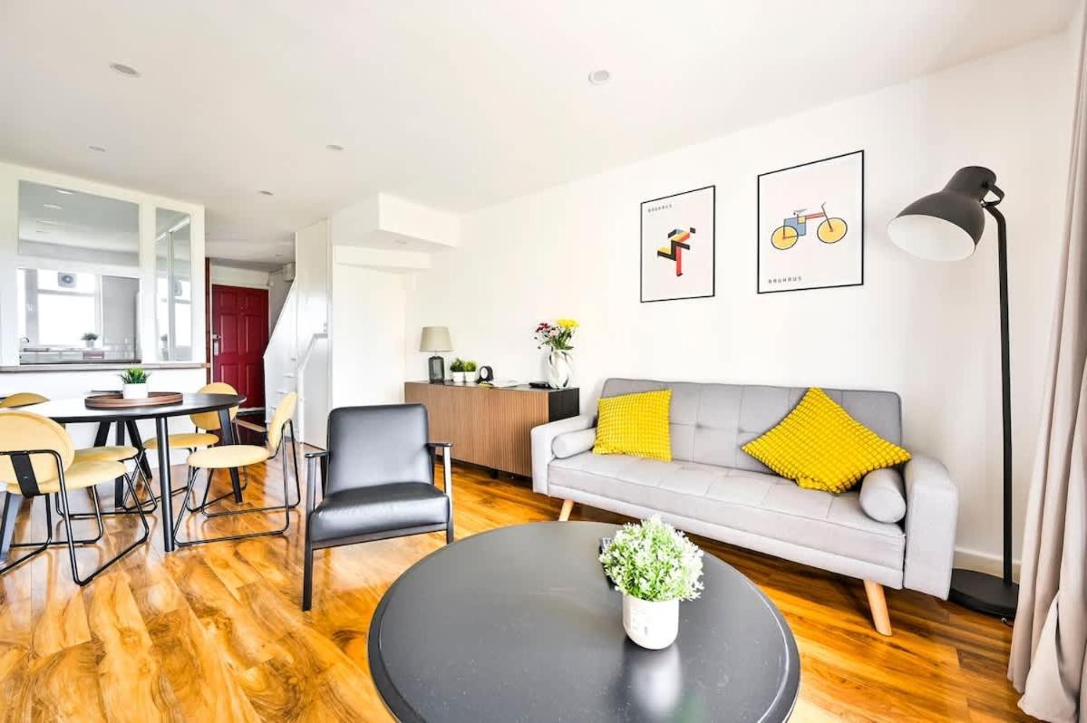Spacious 2 Bed Duplex - Zone 1 - Workspace Appartamento Londra