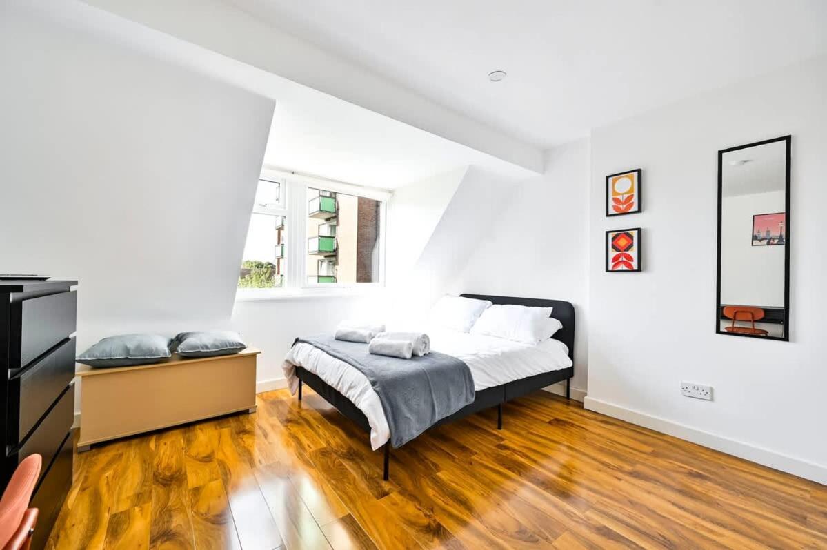 Spacious 2 Bed Duplex - Zone 1 - Workspace * Londra